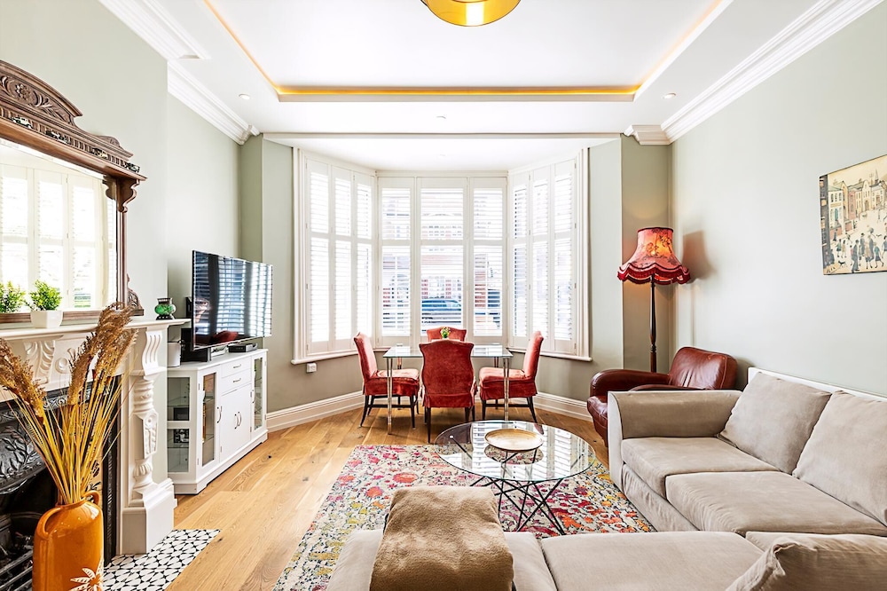 Chic Garden Flat in Leafy Ealing