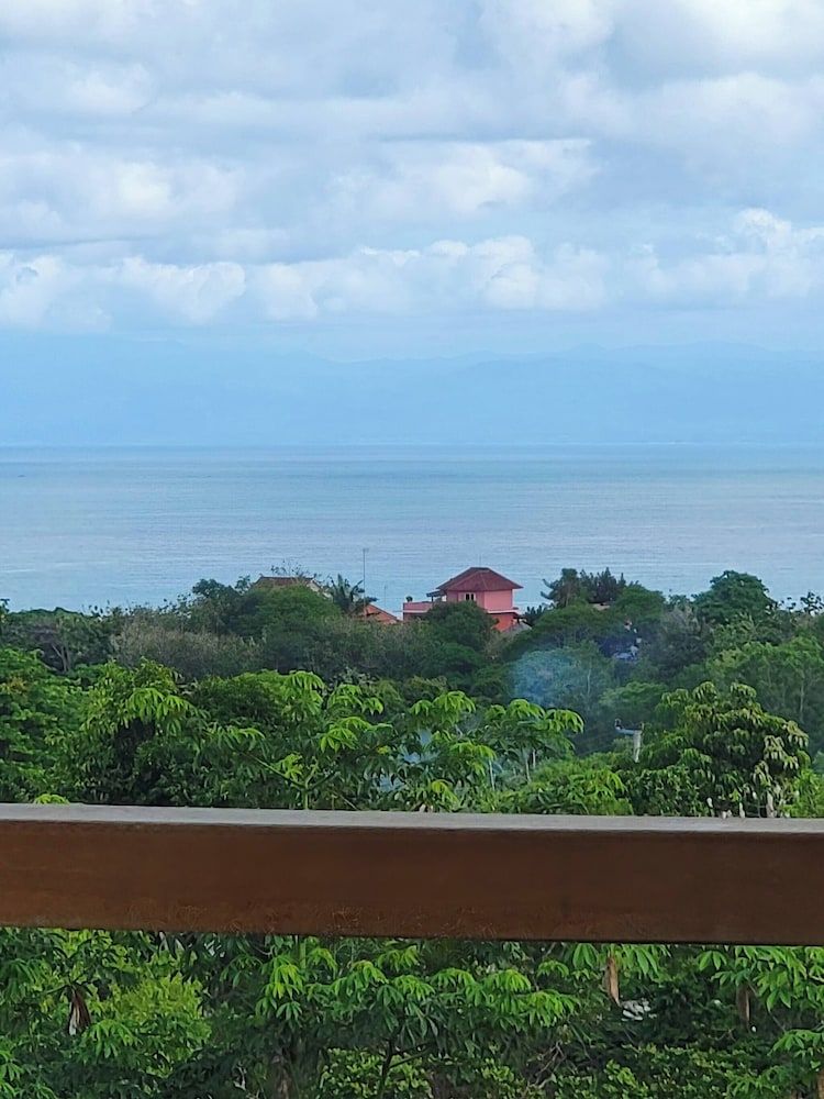 Uluwatu 3 Bed Luxury Villa-pool-magic Ocean Views