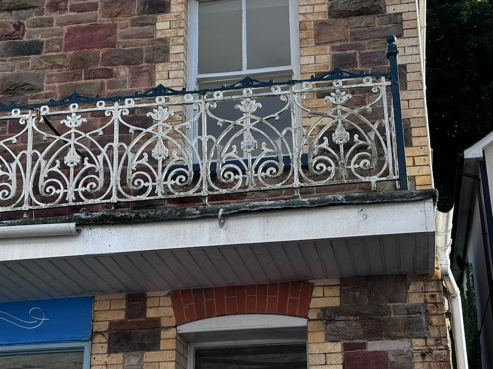 Seaside Apartments