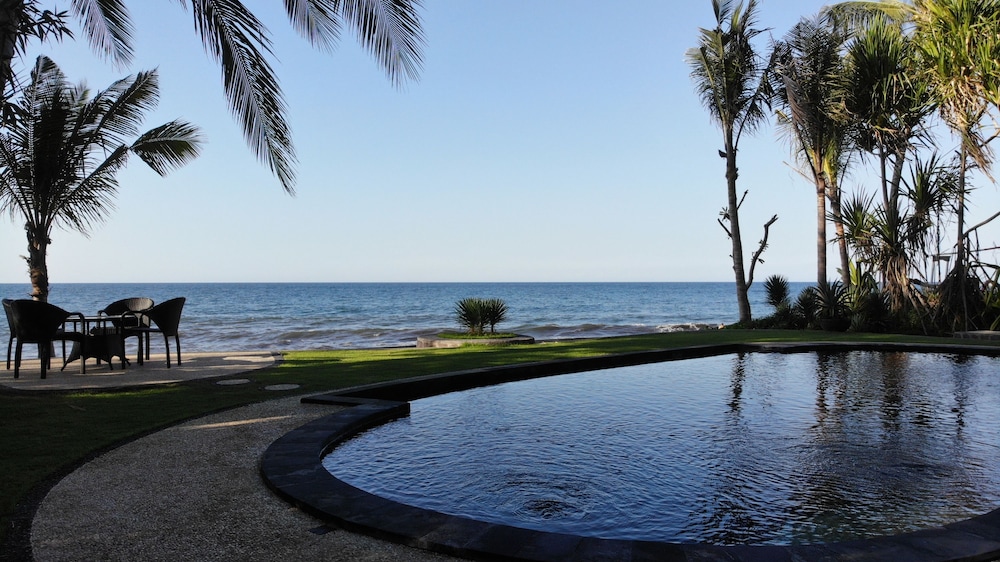 Ciliks Beach Garden