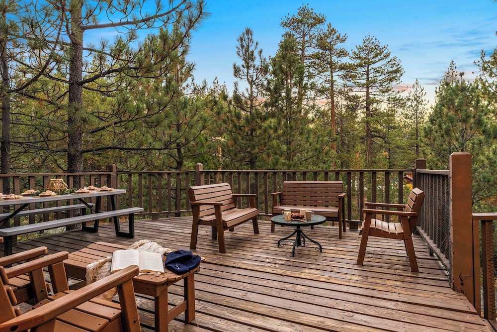 Lakeview Cabin w/ Game Room & Deck Near Ski Slopes & Trails Sleeps 20 Waterview by Avantstay