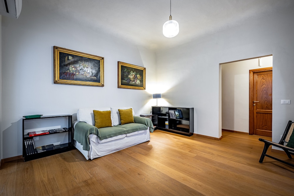 YiD Leone X luxury 4 Bedroom