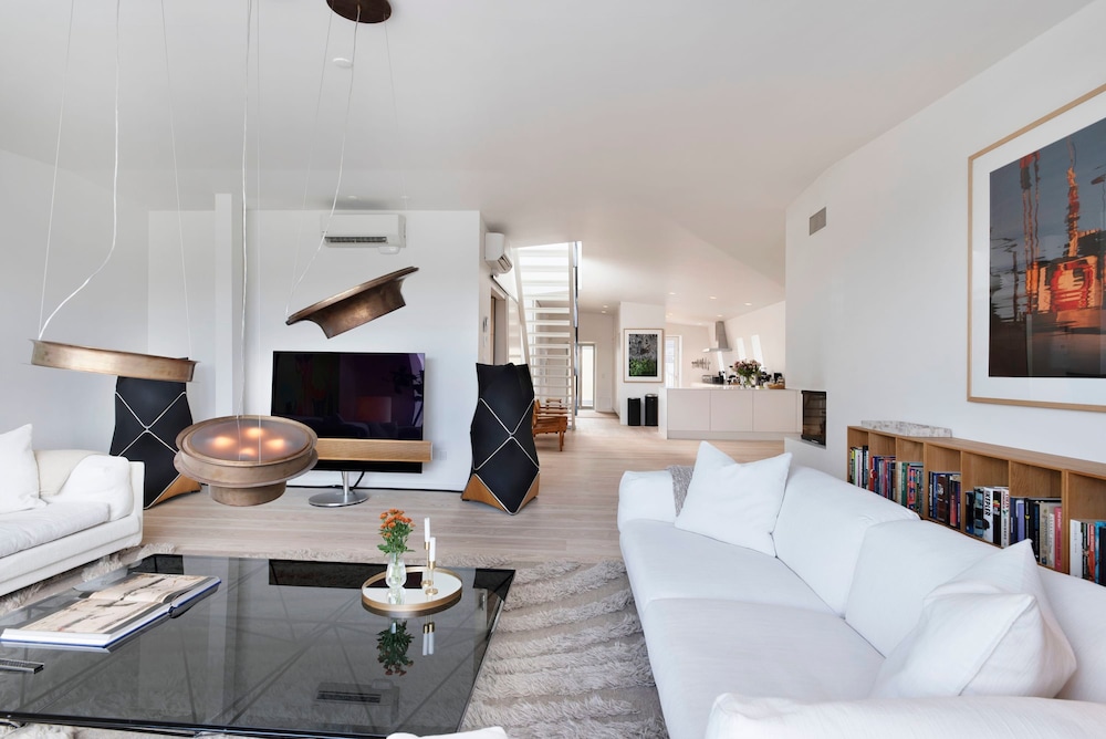 Dinesen Collection Signature Penthouse by Royal Theatre