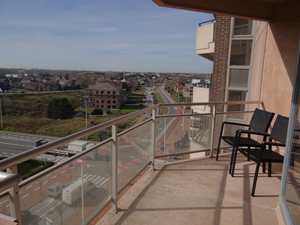 Sea View Family Apartment