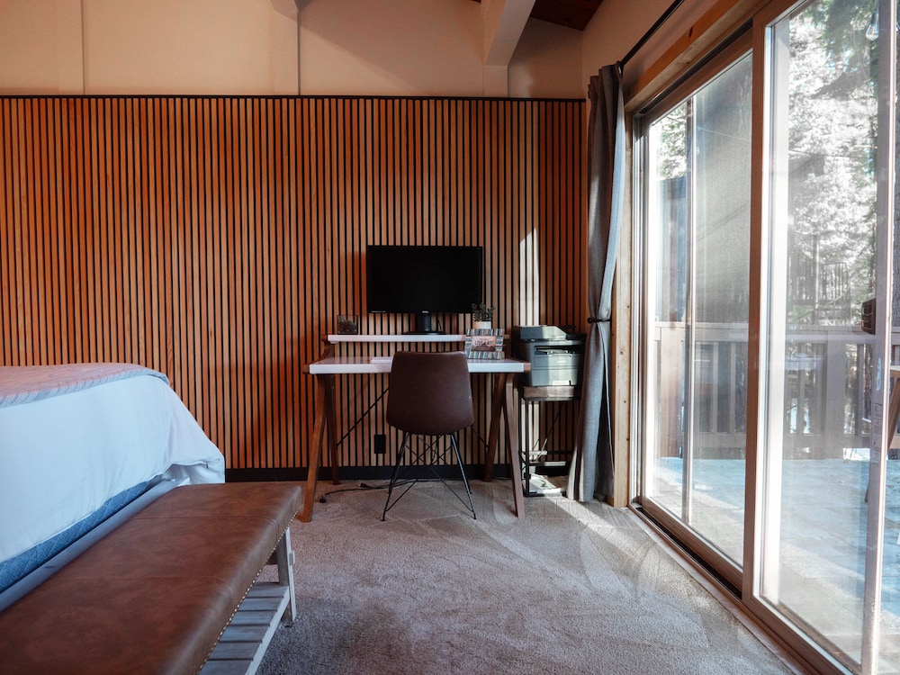 Bear Lodge