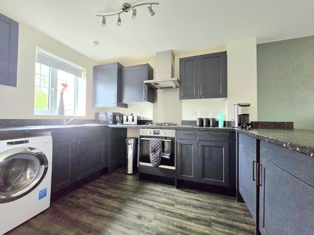 2 Bedroom Home-sleeps7,fast Wifi,near Altontowers