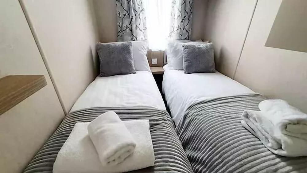 Butterfly 3-bed Hot Tub Lodge in Northumberland view 2