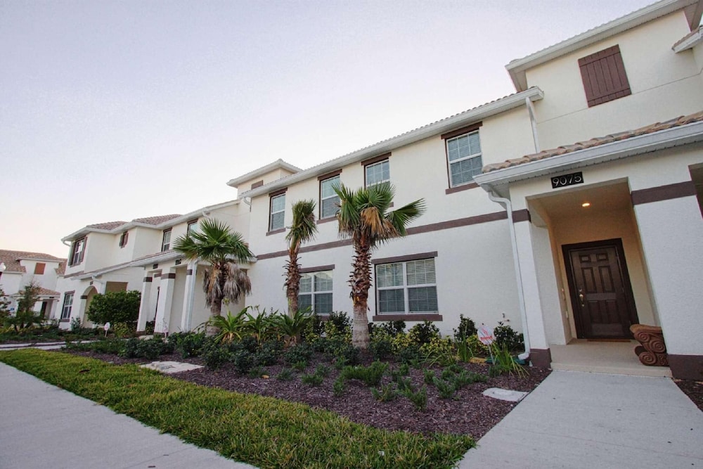 9075 Champions Gate - Image 1