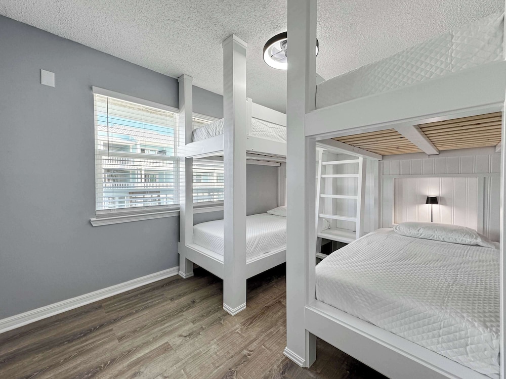 The Perfect Spot Condo for 8!