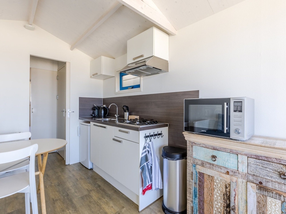 Holiday Home in Wijk aan Zee by the Beach view 5