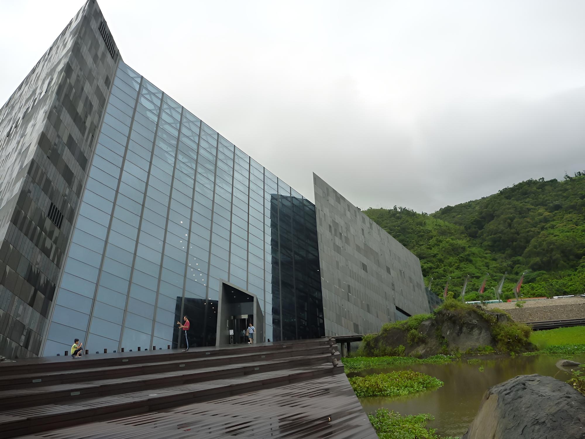 Guan Xiang Century
