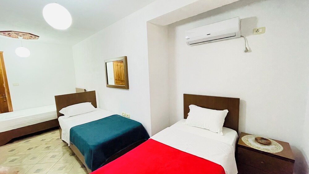 Denishouse-private Rooms Guesthouse Gjirokastra