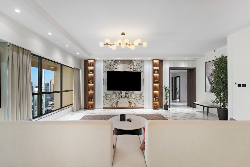 Luxury 3BR M Beachfront Retreat