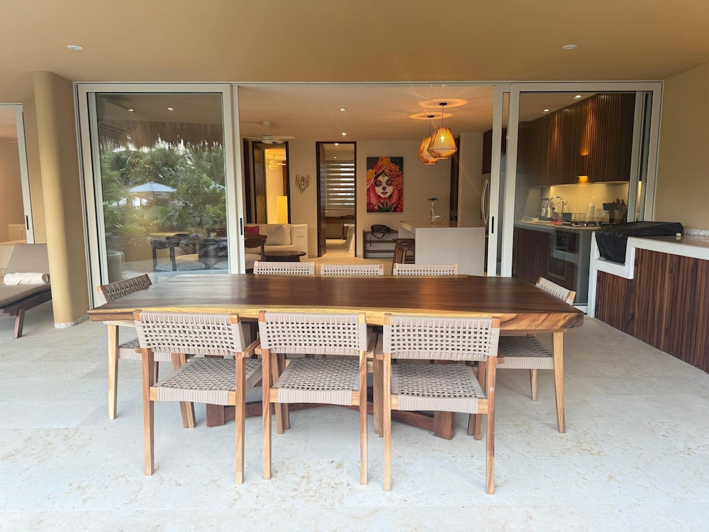 Luxury Oceanfront At Majahua