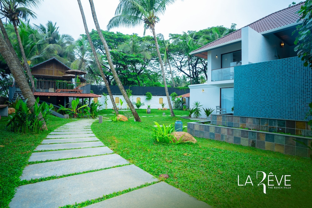 La Rêve The Beach Villa view 3
