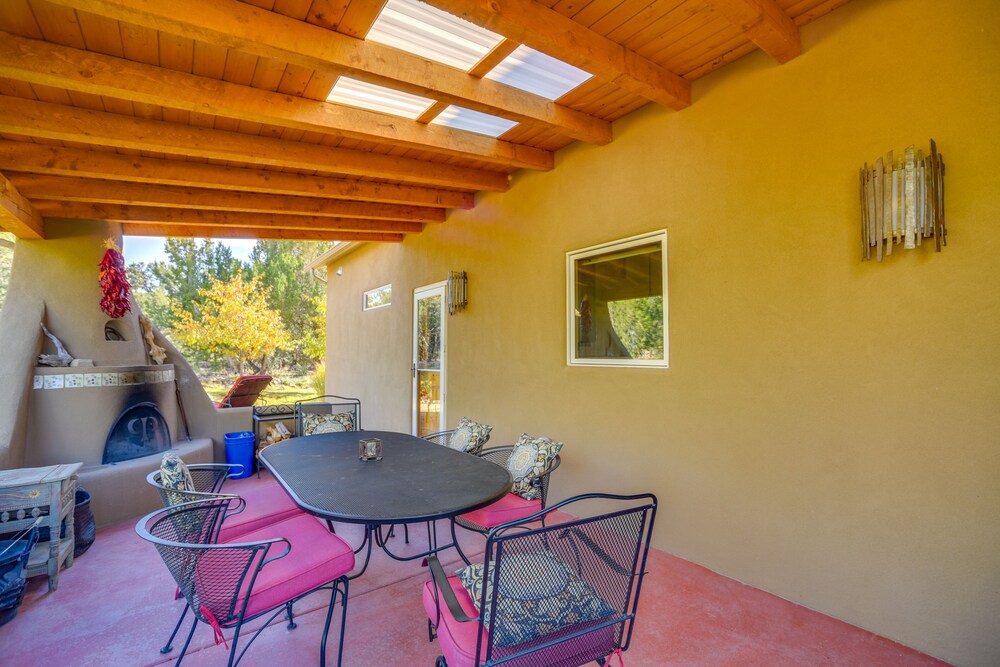 Hidden Santa Fe Gem - Nestled in Tesuque Hills! view 5