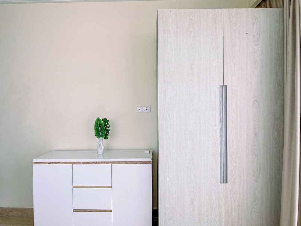 Spacious 3Br With Private Lift At Menteng Park Apartment