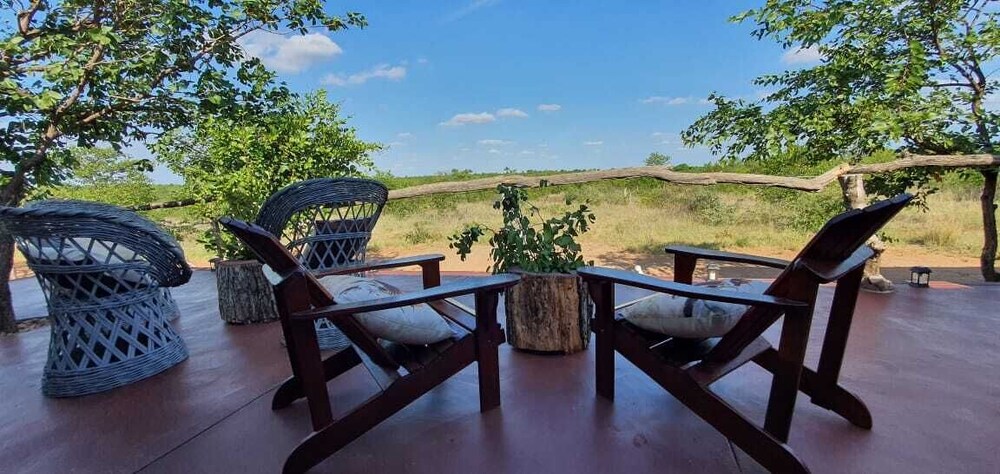Shanatsi Safari Lodge