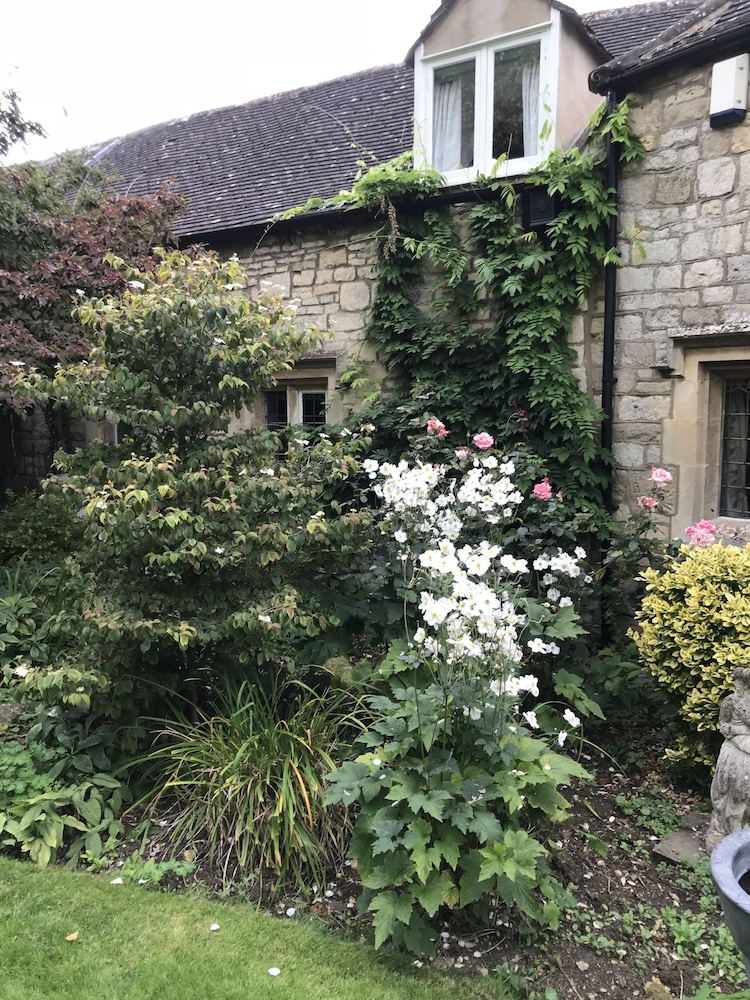 Pigeon House Cottage B&B