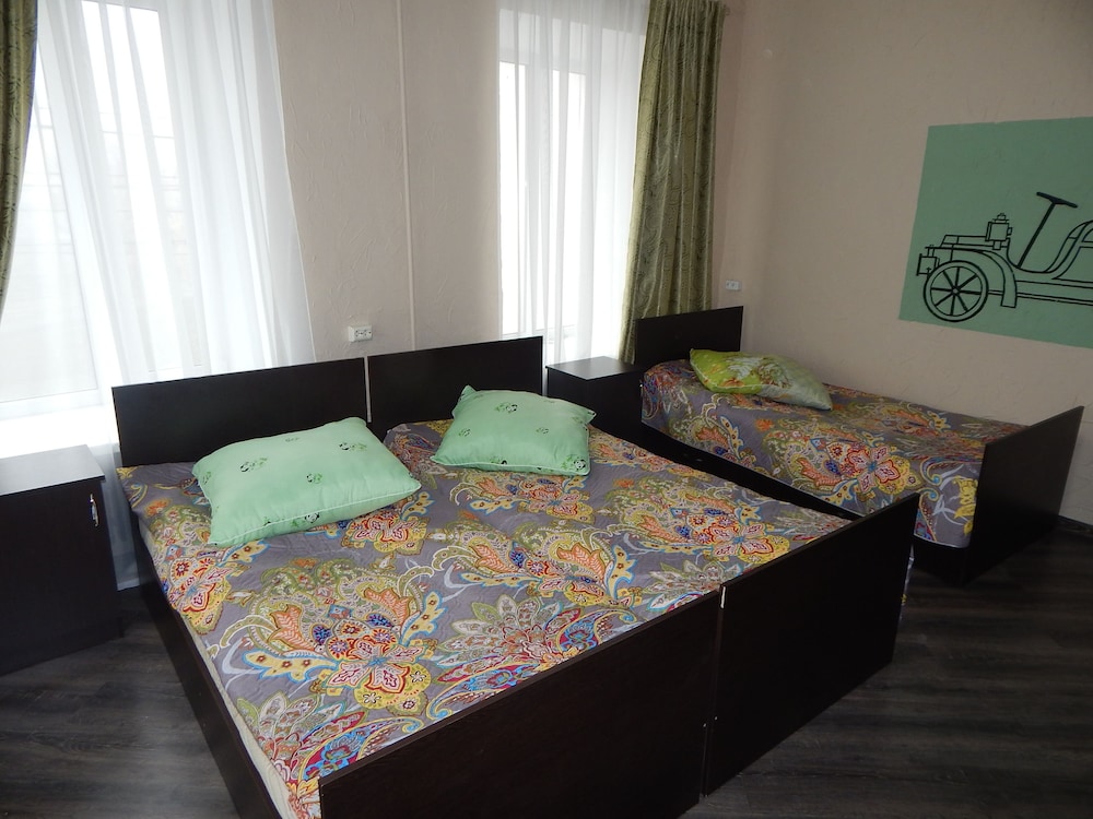 Hostel Romanov
