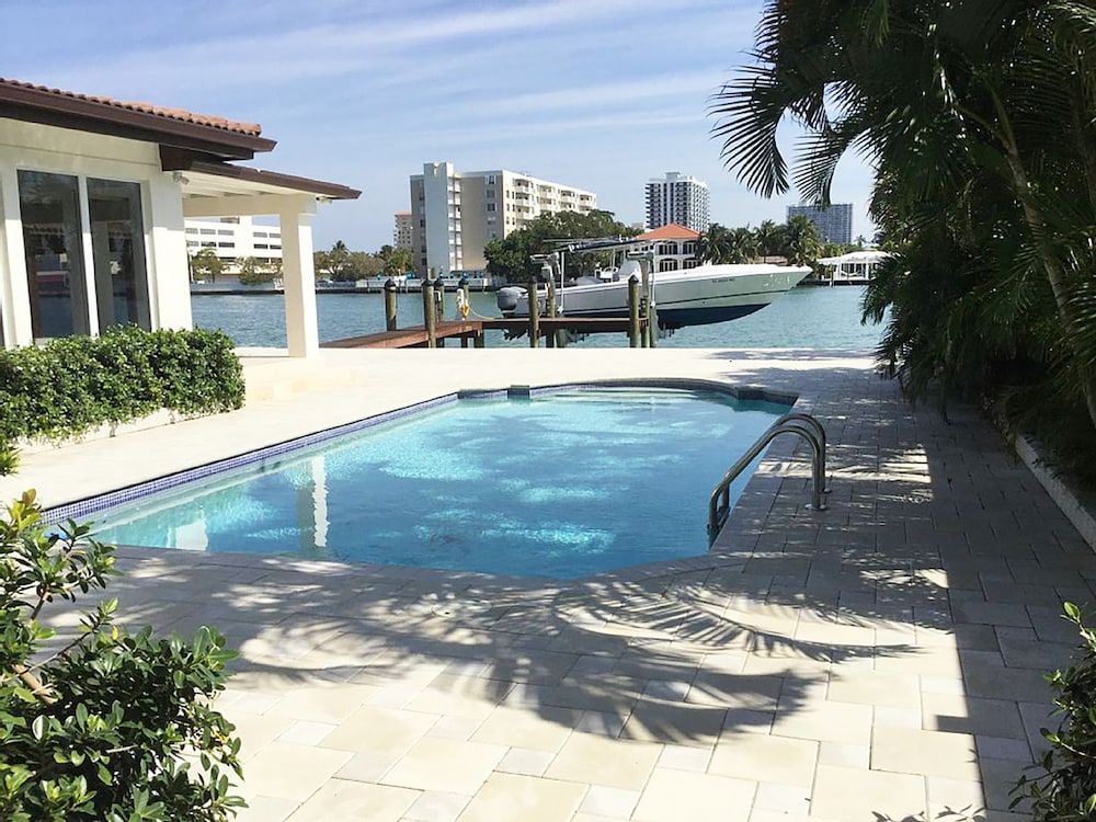 5 Bedroom Homes in Miami Beach by TMG - Image 5