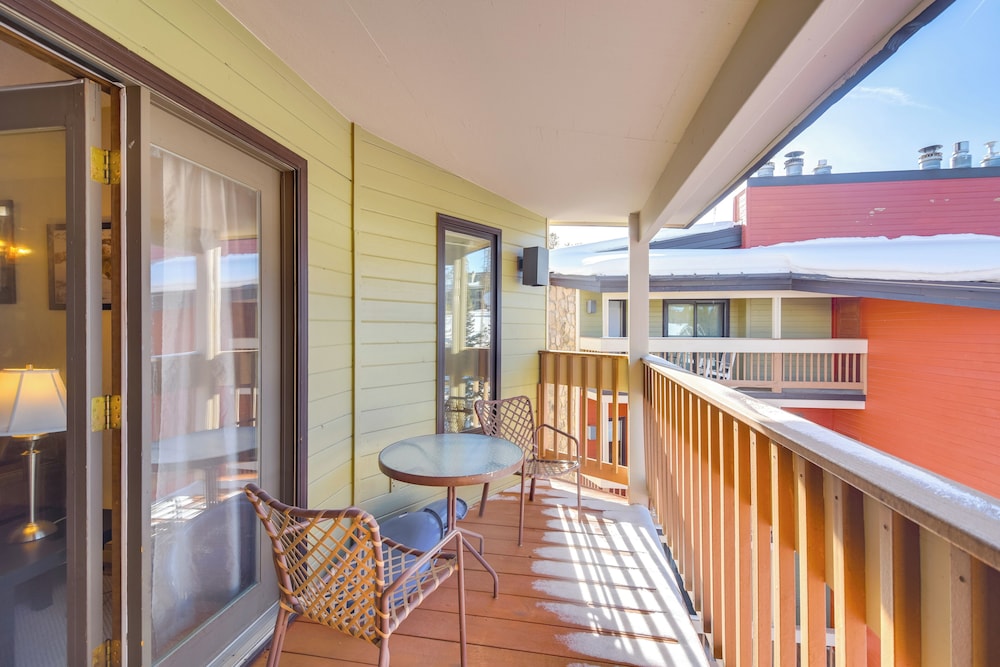 Pool + Hot Tub Access: Condo in Winter Park!