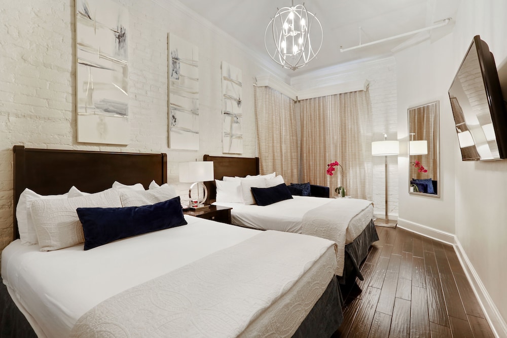 New Orleans Vacations - La Galerie French Quarter Hotel - Property Image 11