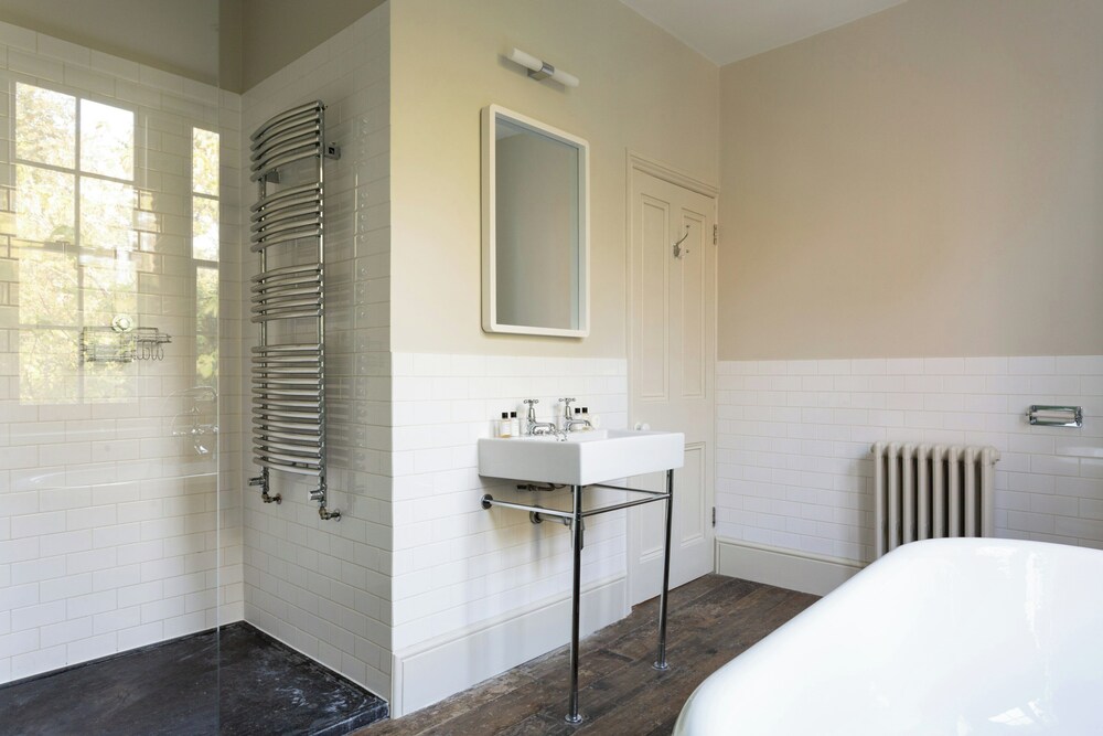 Canonbury Park North II by Onefinestay