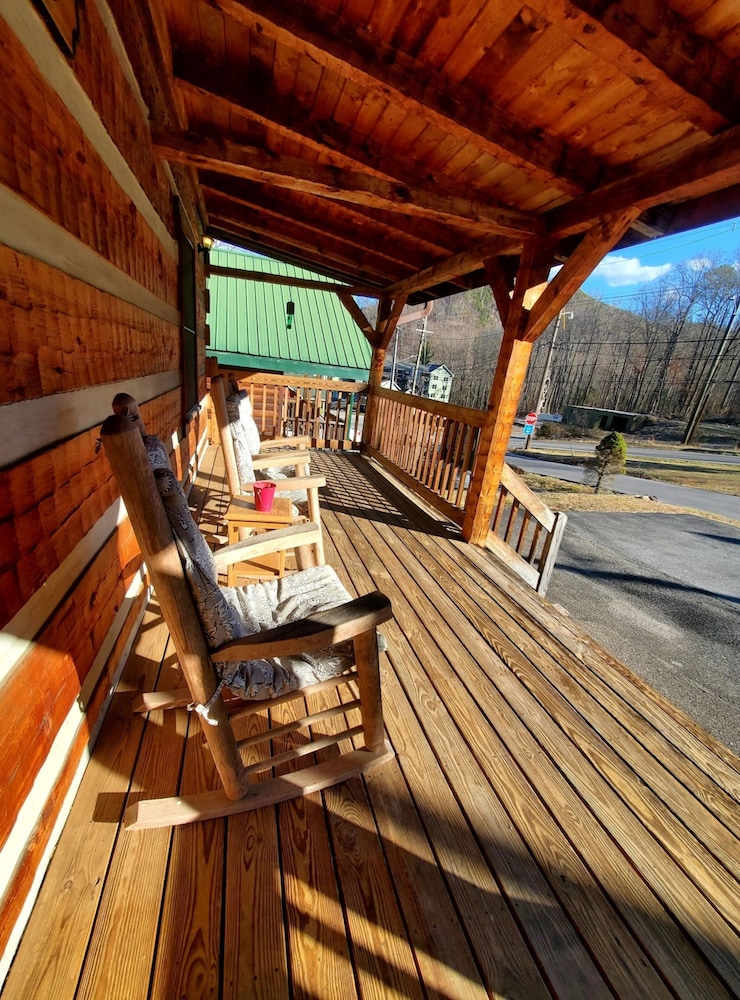Private yet walking distance to downtown
