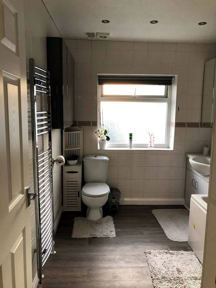 Private Flat in Wrose, Shipley, Bradford