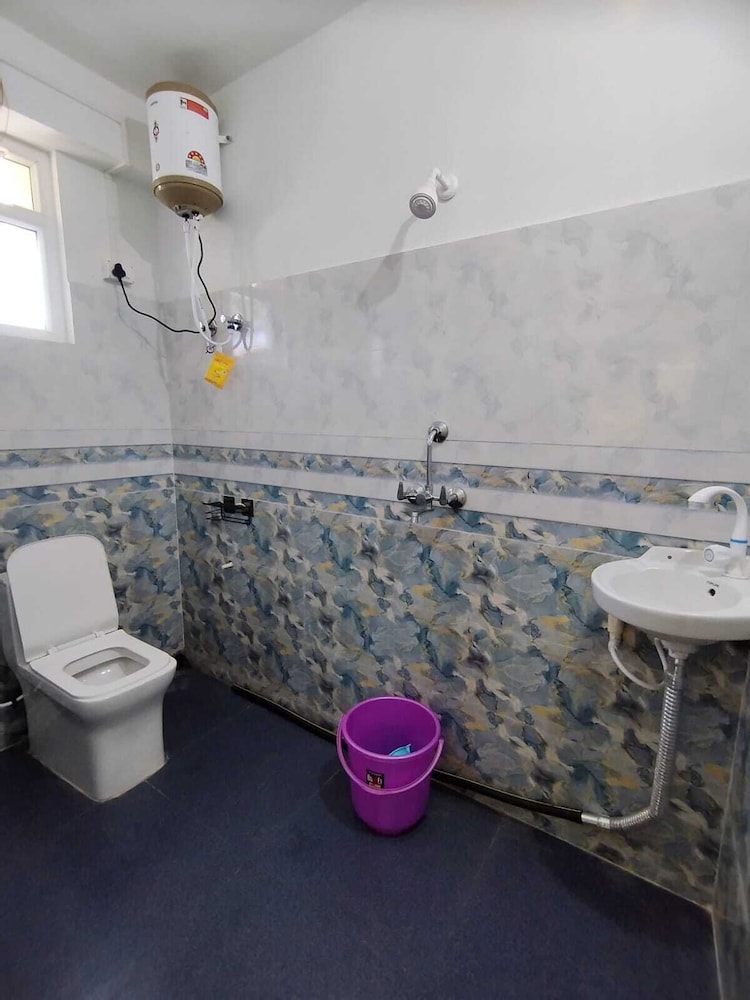 Marmen Homestay Delo Hills