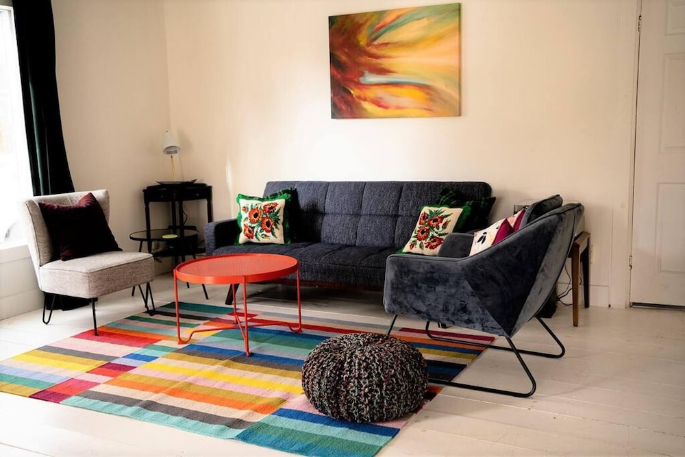 Bloomfield Bliss - Relax and Unwind - Image 1