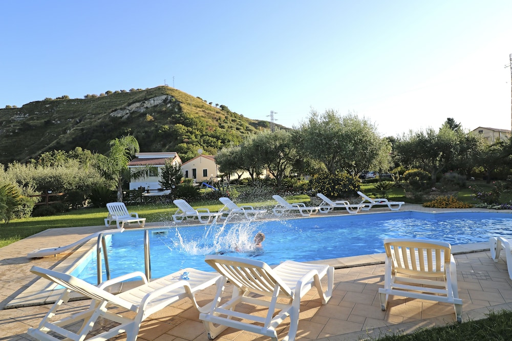 Villa Garden
