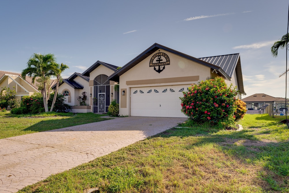 Cape Coral Waterfront Home w/ Swimming Dock & Pool view 4