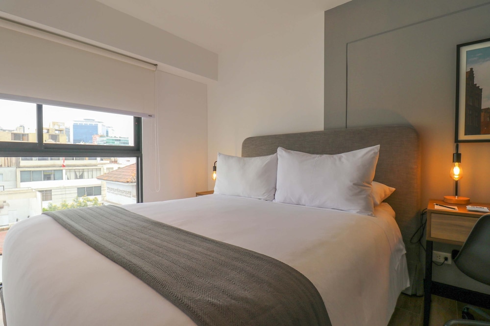 w Elegant 2BR w Great Deco in San Isidro