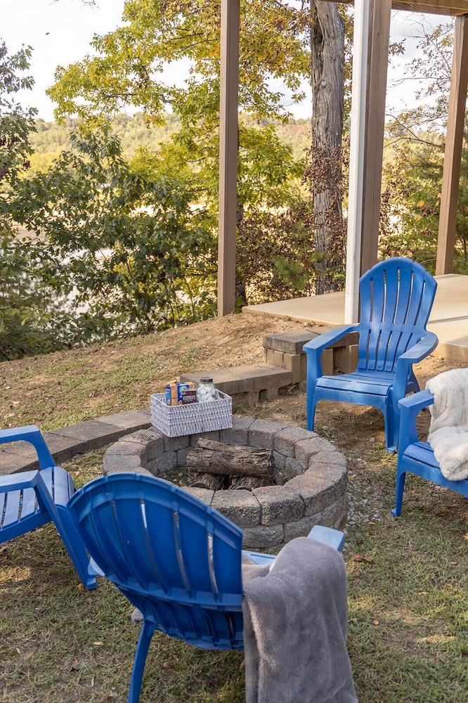 The Retreat at Paradise Hills