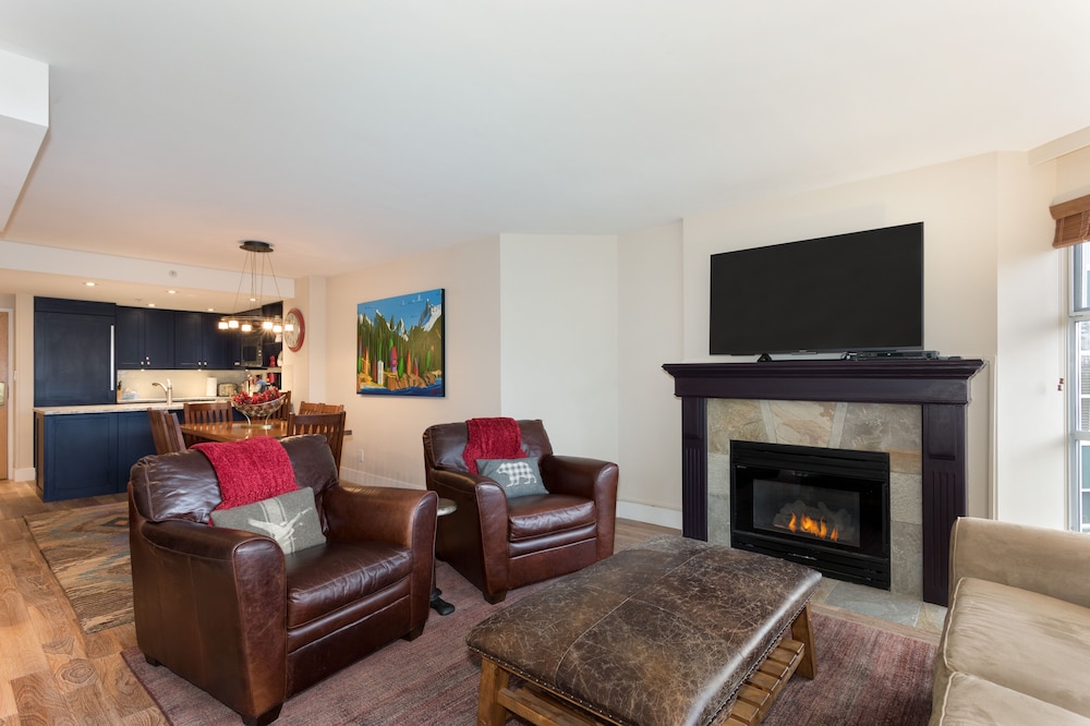 Woodrun Lodge by Whistler Premier