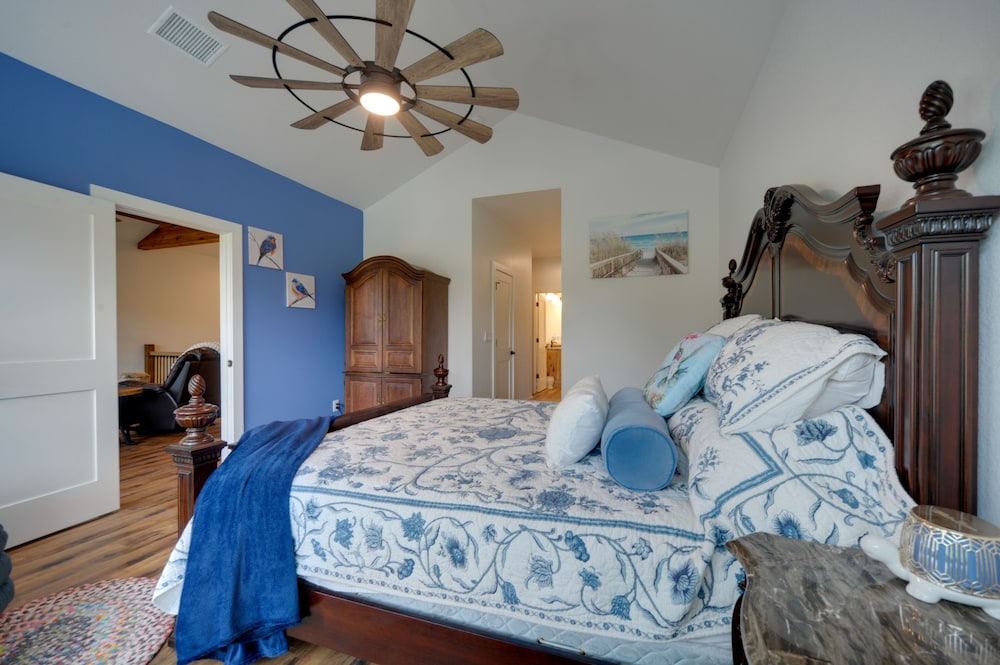 Horseshoe Bay Resort Home 6 Mi to Lake Lbj! - Property Image 23