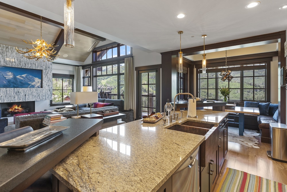Flagstaff Lodge at Deer Valley Resort - Four Bedroom Residence #507 4 Condo