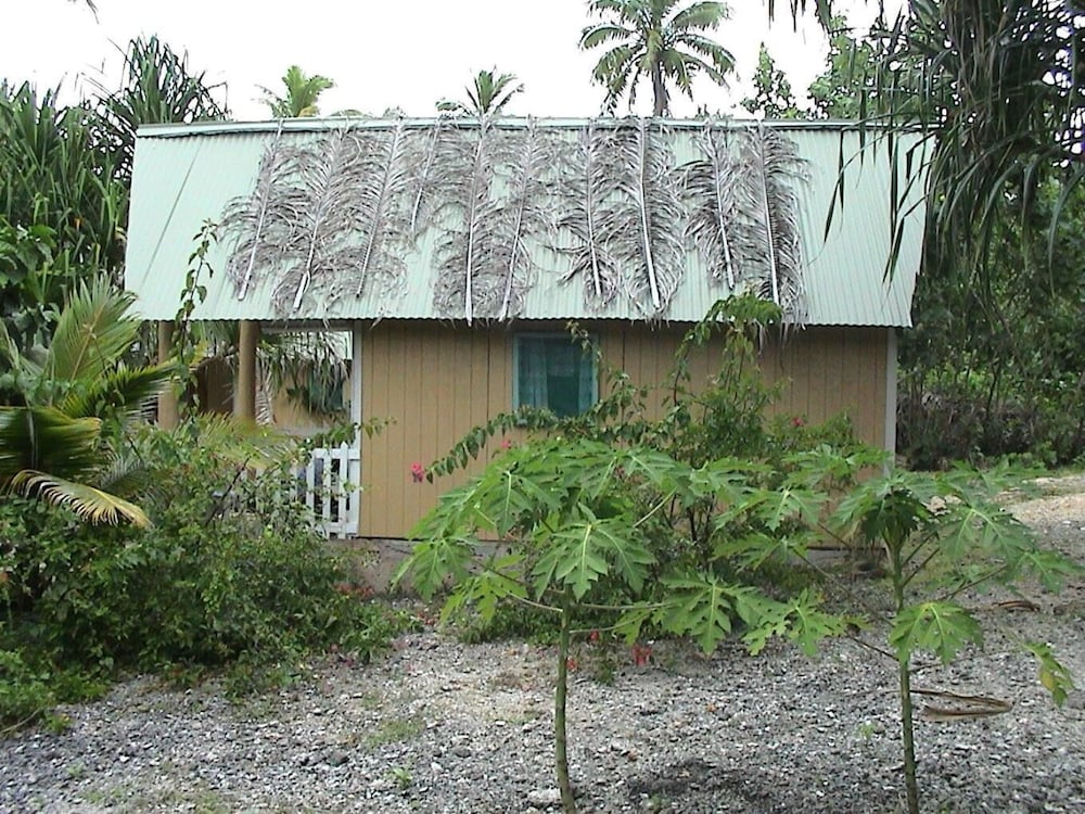 Ara Moana Bungalows