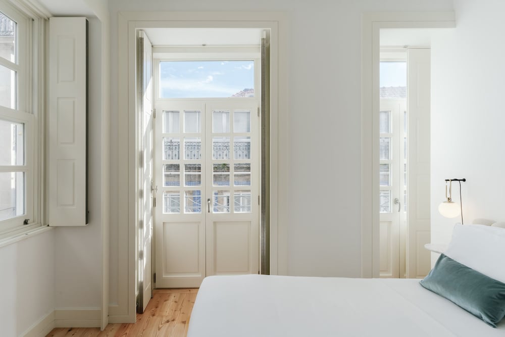 Feel Porto Cl Rigos Charm Flat 2 1