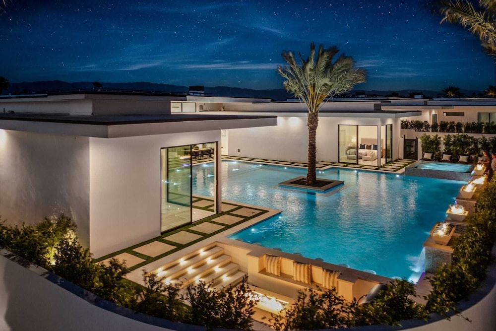Villa Sleeps 17 w/ Pool, Firepit, Putting Green Bravo Villa 3 by Avantstay