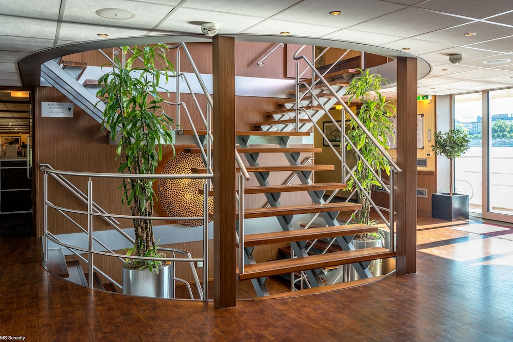 Neuss Vacations - Select MS Serenity - Neuss - Property Image 2