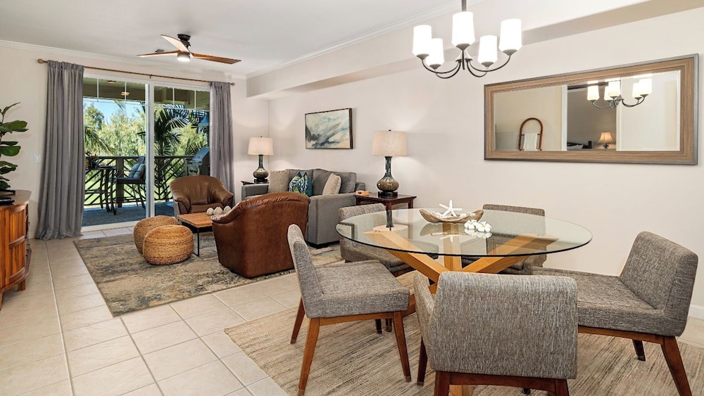 Family-friendly Waikoloa Villa - Pools, Golf & Walk to A-bay Adventures - Vrkcv