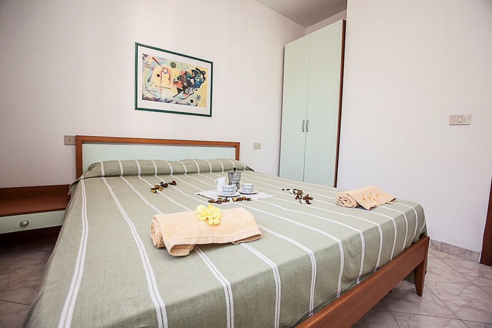 Seaside Happiness Flat and Shared Pool in Rosolina