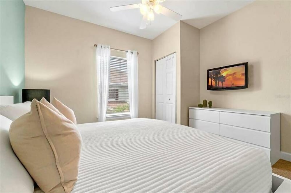 Family Getaway 3BR 2BA Lucaya Resort