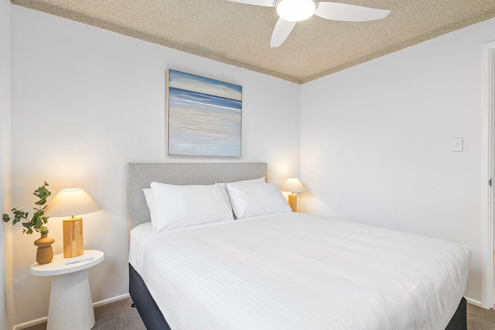 3-bed Waterfront Apartment With Private Patio