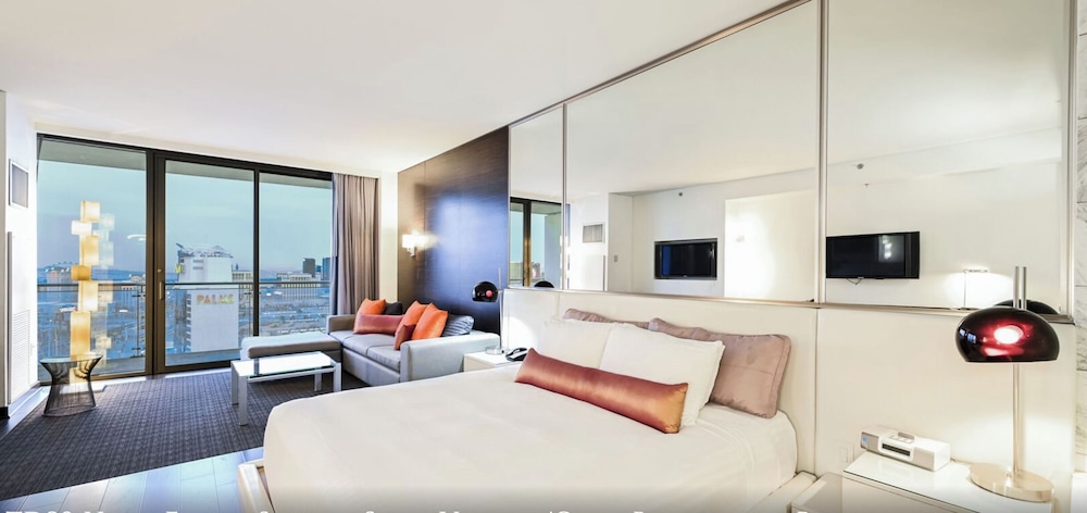 Ava's Suite 37th FLR PALMS PLACE - Image 4