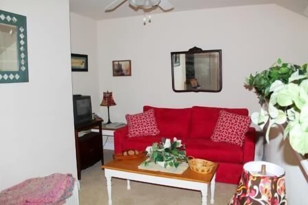 4604 Bay Village