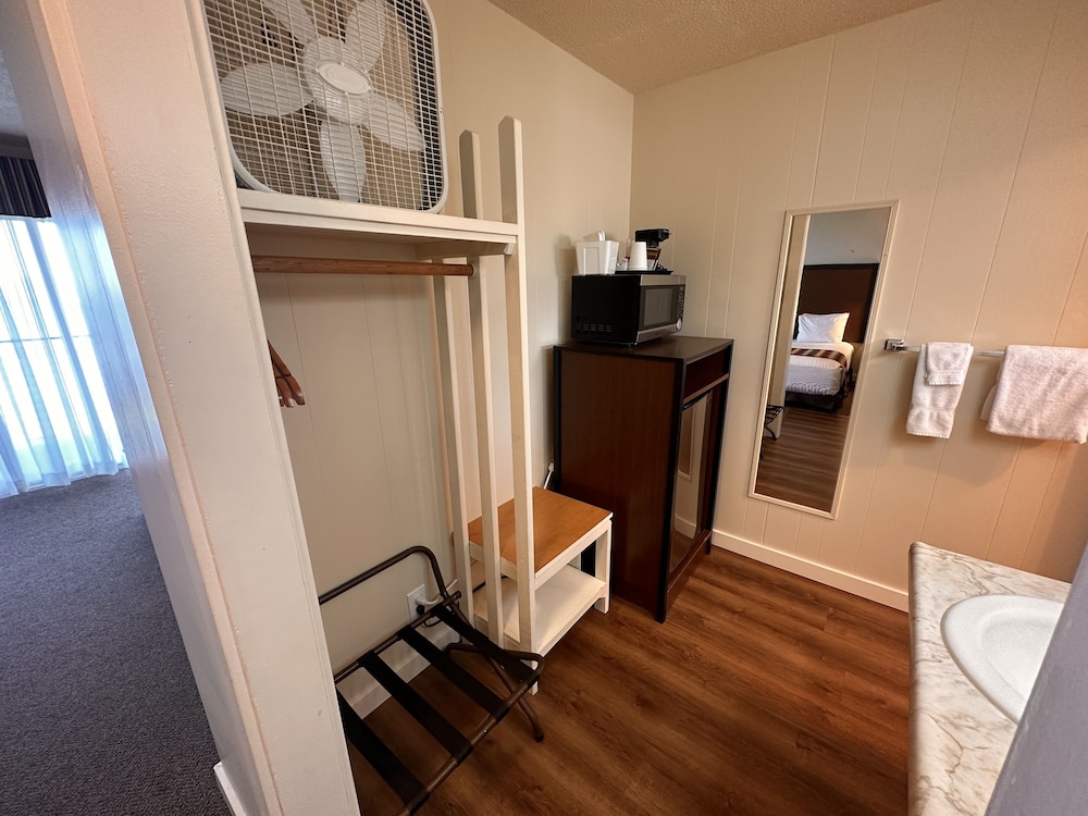 Astoria Crest Motel